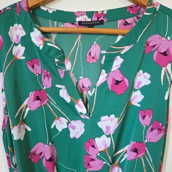 EUC STACCATO SPLIT V NECK SLEEVELESS BELTED SHORT DRESS SZ M - Picture 9 of 16